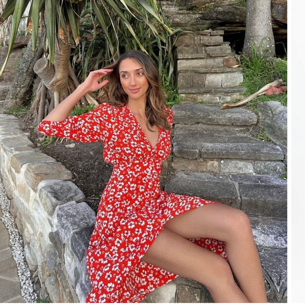 NWT Rue Stiic red kali floral dress